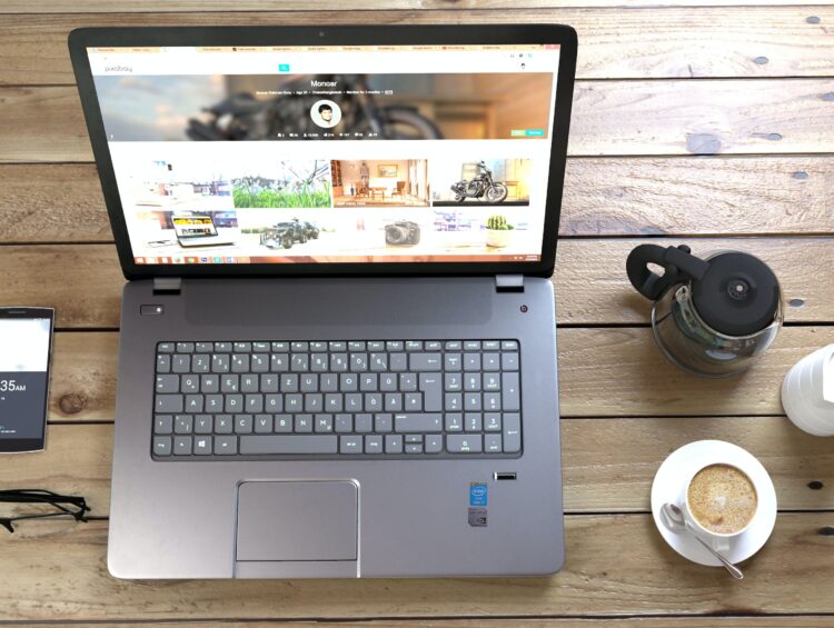 Dlaczego potrzebujesz nowych opisów produktów pod SEO – znaczenie unikalnych i optymalizowanych opisów produktów dla pozycjonowania stron internetowych.