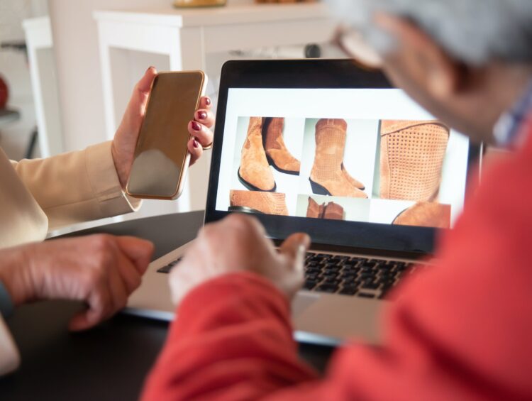 Jaka platforma sprzedażowa wybrać – dostosowanie wyboru platformy sprzedażowej do poziomu rozwoju firmy w e-commerce