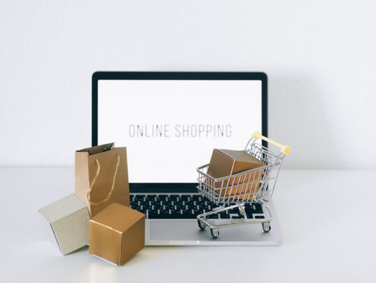 Kursy e-commerce – jakie wybrać – przegląd i porównanie różnych kursów z zakresu e-commerce.