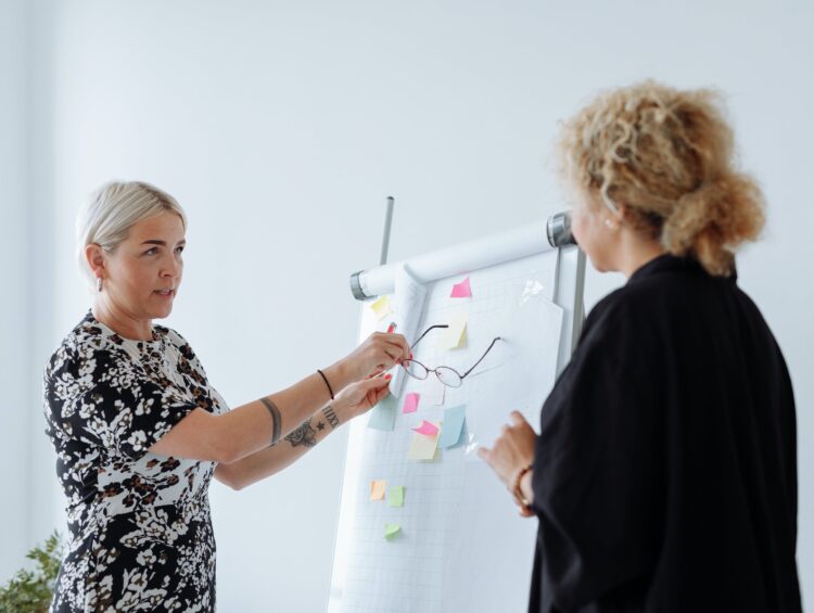 Narzędzia do marketing automation: Porównanie i zestawienie funkcjonalności narzędzi do automatyzacji marketingu.