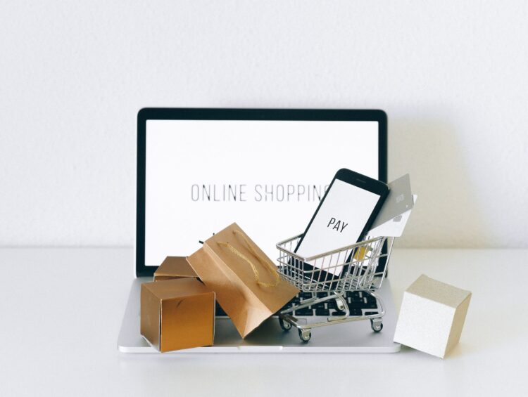 Platformy e-commerce – zestawienie różnych platform e-commerce