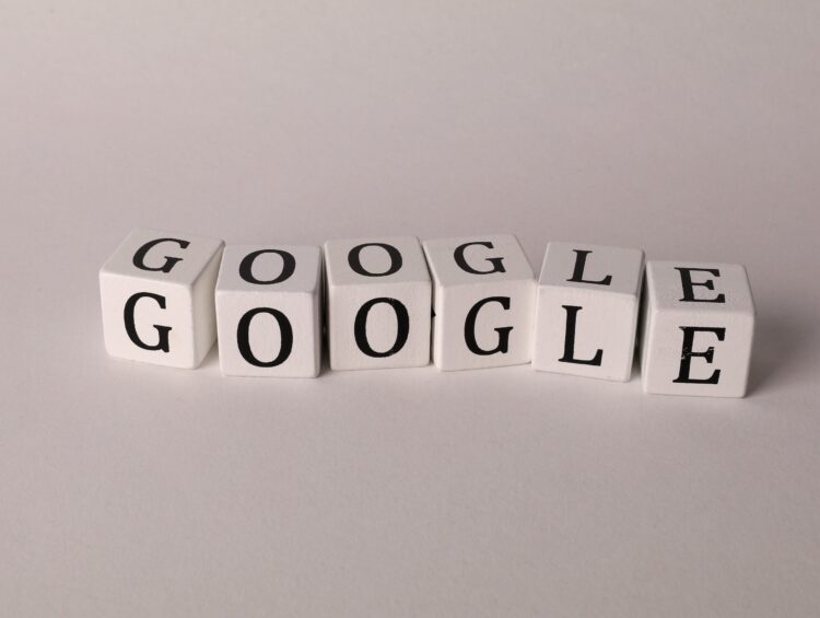 Algorytm Google Panda: Jak wpłynął na SEO i jak się dostosować